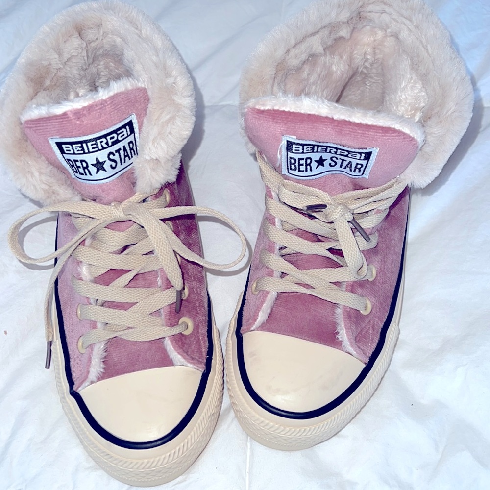 Beierpal Ber Star “PINK” Sneakers - Size 6.5 Brand New